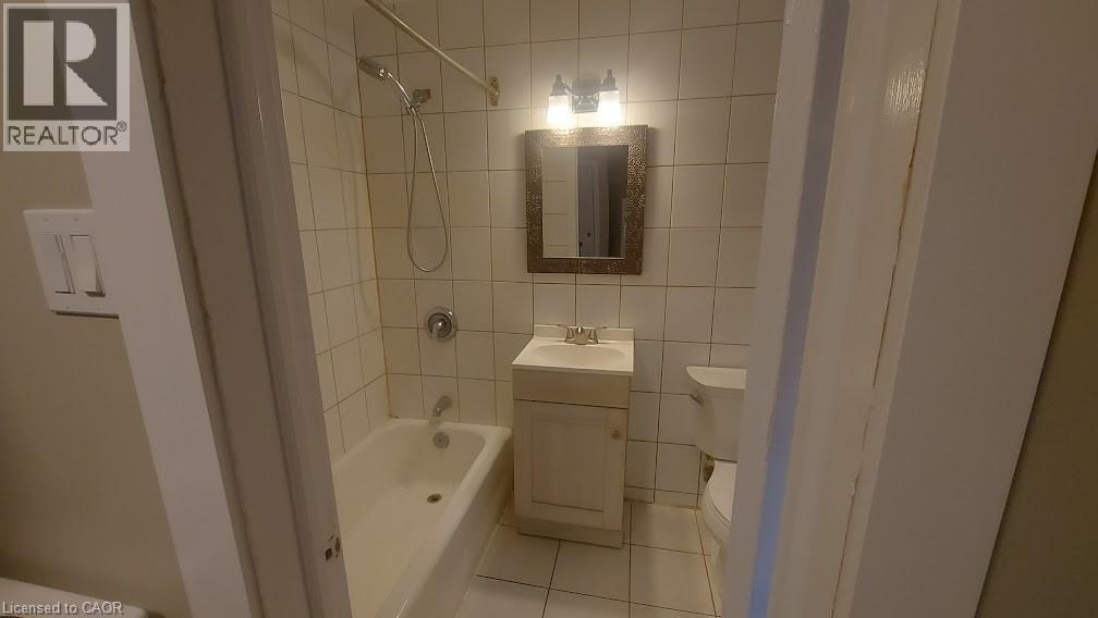 181 King Street E Unit# 4, Kitchener, Ontario  N2G 2K8 - Photo 4 - 40859470