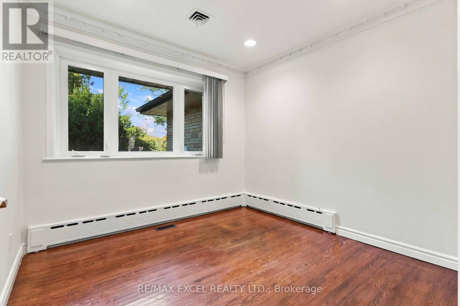20 Oxbow Road, Toronto, Ontario  M3B 2A2 - Photo 15 - C13828078