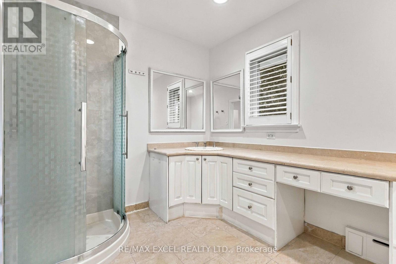 20 Oxbow Road, Toronto, Ontario  M3B 2A2 - Photo 21 - C13828078