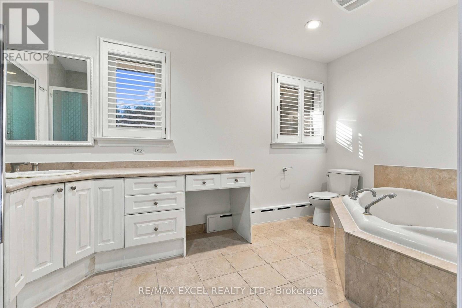 20 Oxbow Road, Toronto, Ontario  M3B 2A2 - Photo 22 - C13828078