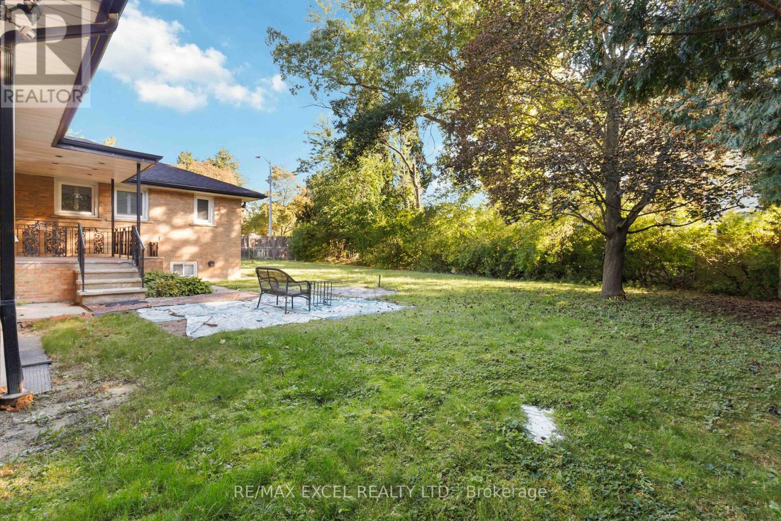 20 Oxbow Road, Toronto, Ontario  M3B 2A2 - Photo 29 - C13828078