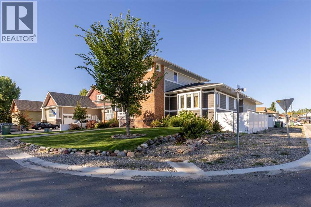 147 S 4 Street E