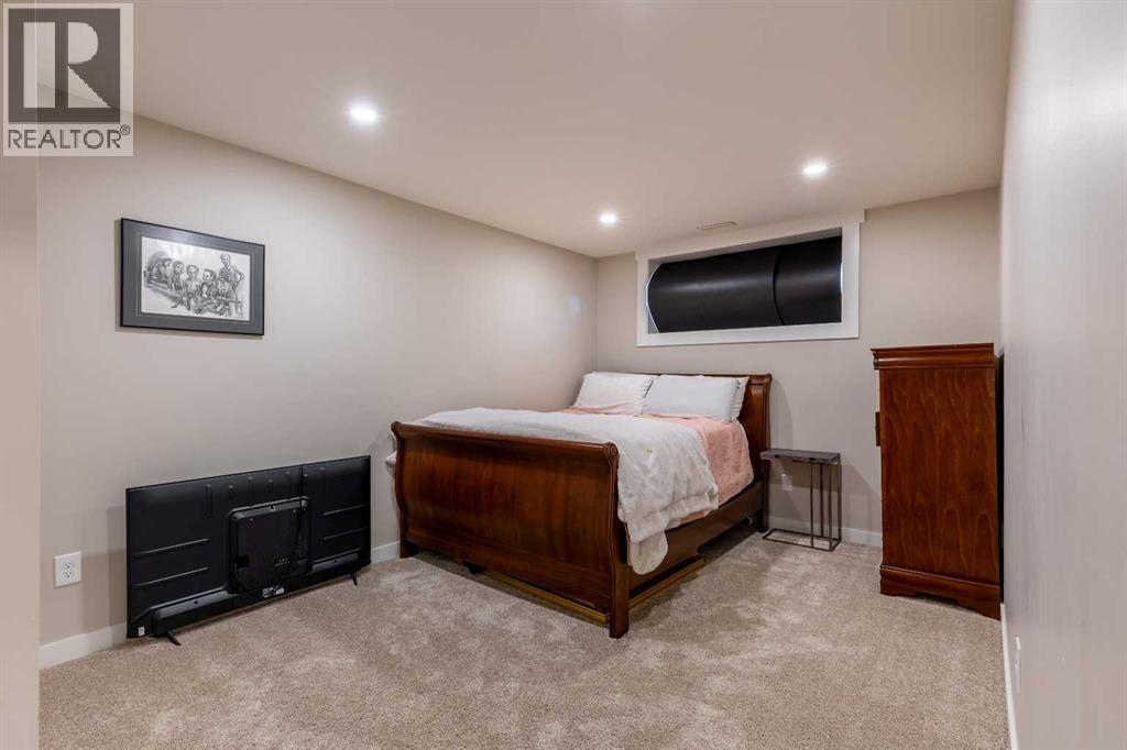 147 S 4 Street E