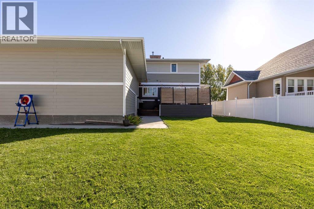 147 S 4 Street E