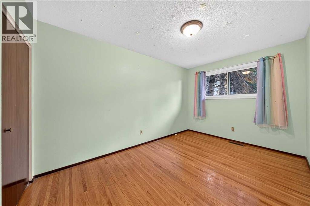 4831 48 Street NW, Calgary, Alberta  T3A 0S5 - Photo 18 - A2347988