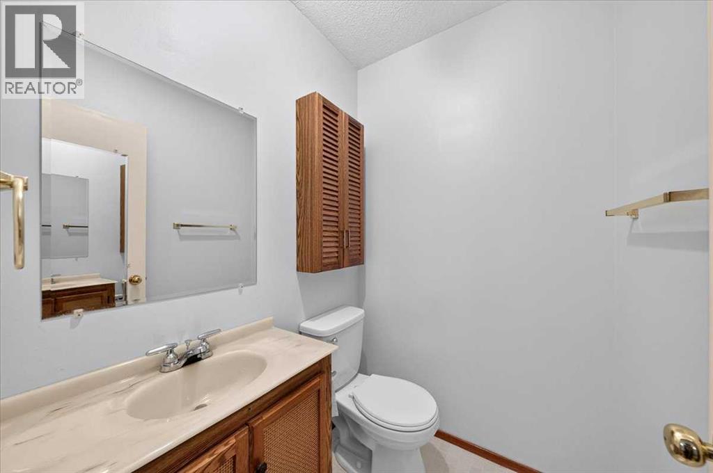 4831 48 Street NW, Calgary, Alberta  T3A 0S5 - Photo 15 - A2347988