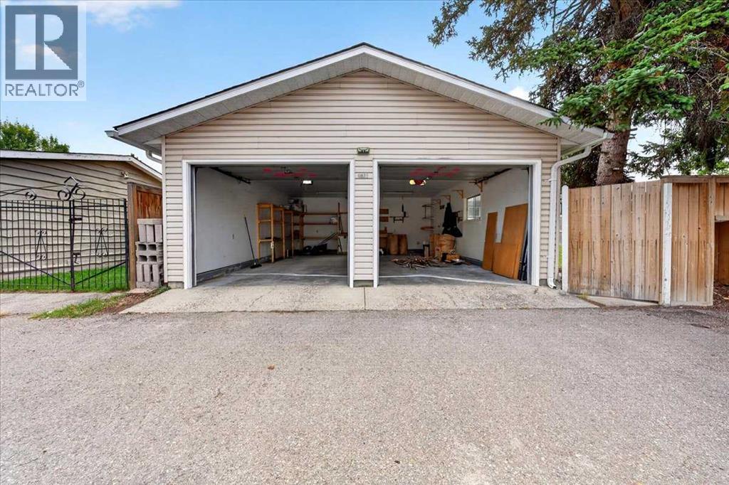 4831 48 Street NW, Calgary, Alberta  T3A 0S5 - Photo 37 - A2347988