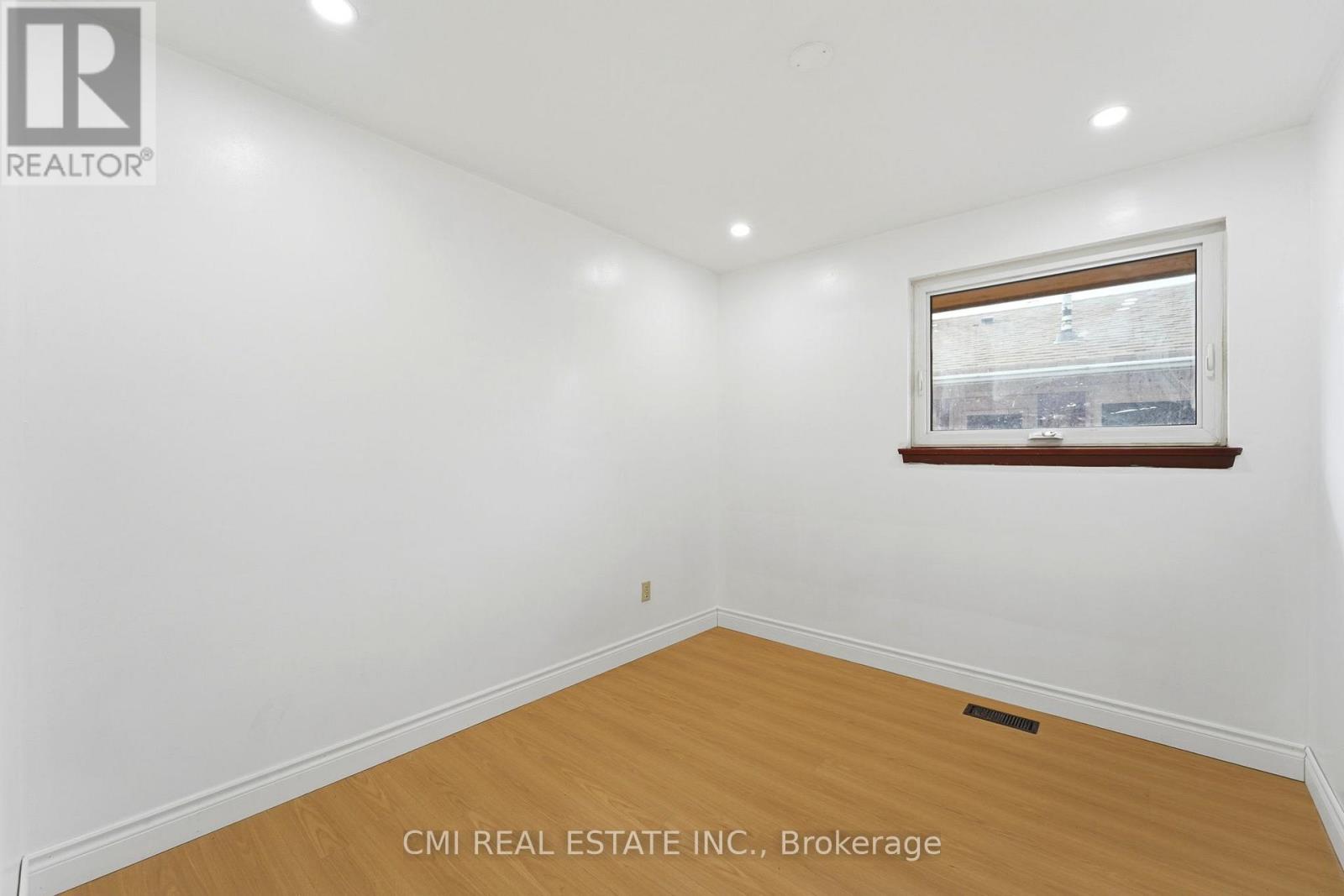 39 Earlton Road, Toronto, Ontario  M1T 2R4 - Photo 19 - E13827928