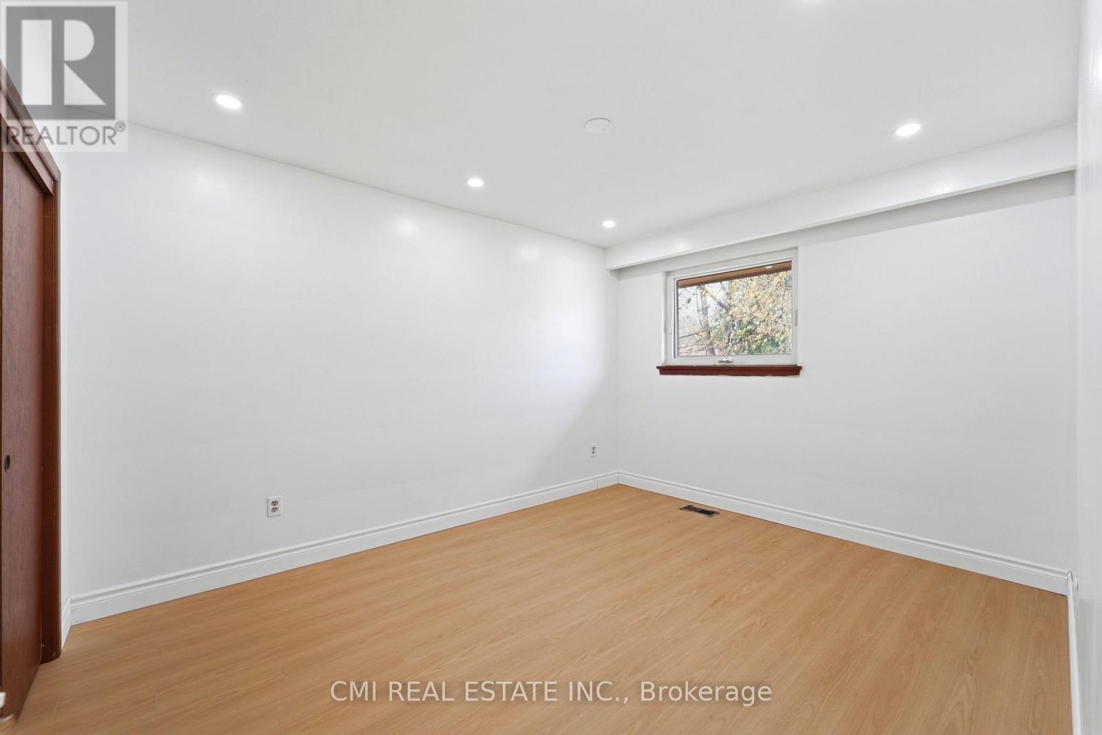 39 Earlton Road, Toronto, Ontario  M1T 2R4 - Photo 21 - E13827928
