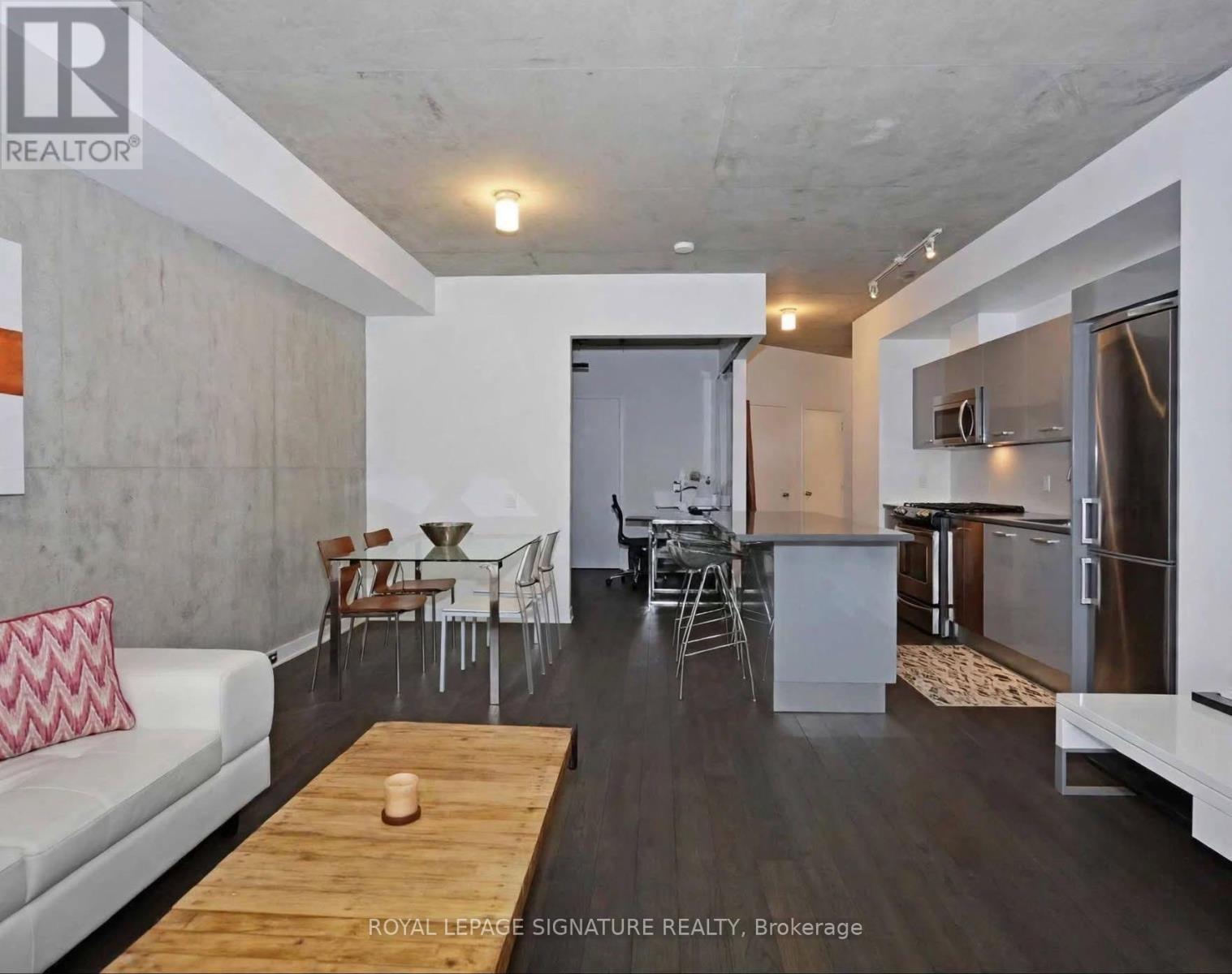 310 - 319 CARLAW AVENUE, Toronto, Ontario