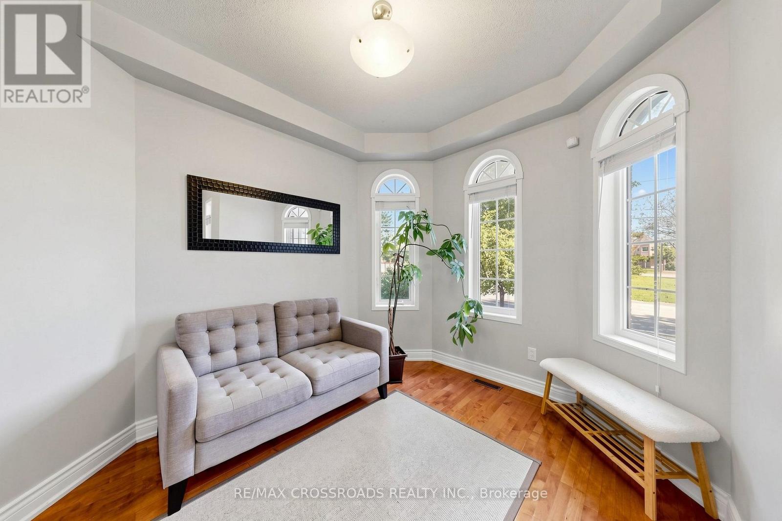 37 Queen's Plate Drive, Markham, Ontario  L6C 2A9 - Photo 6 - N13827954