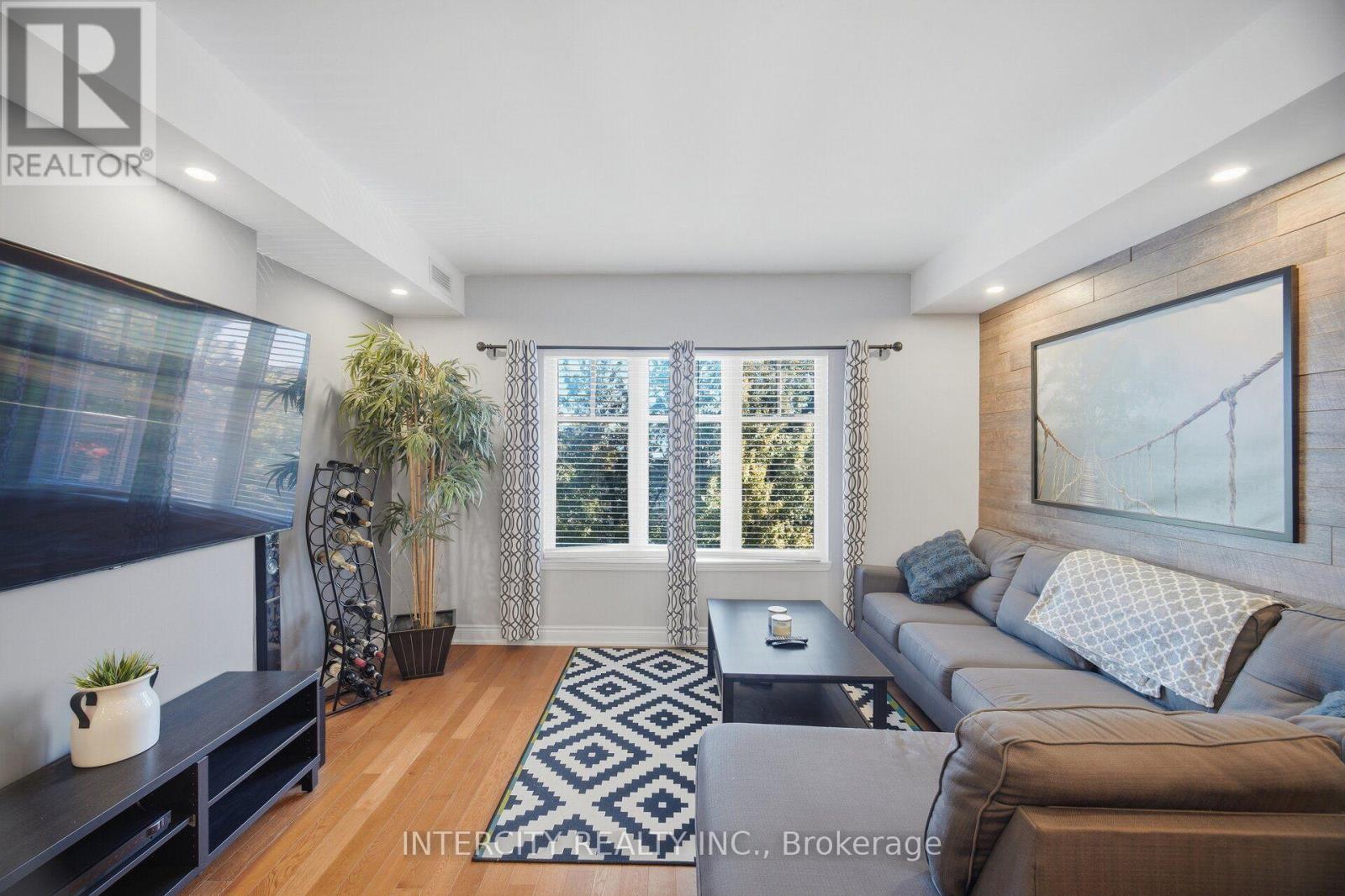 207 - 10211 Keele Street, Vaughan (Maple), Ontario  L6A 3Y9 - Photo 13 - N13828024
