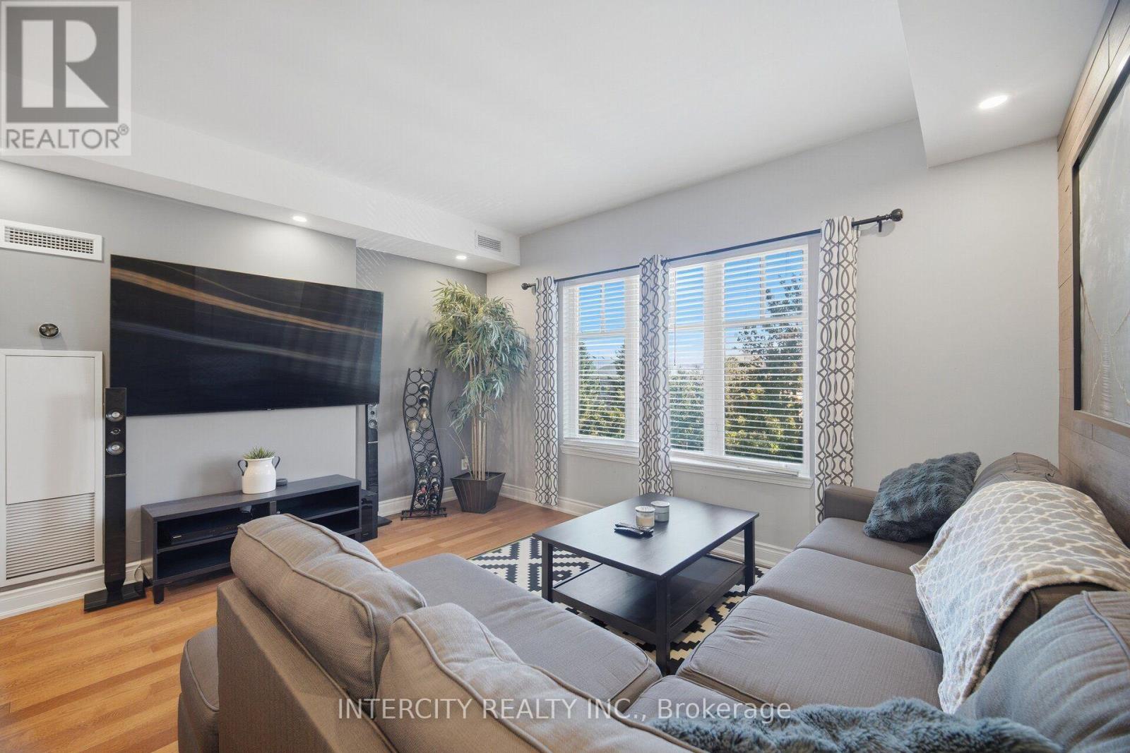 207 - 10211 Keele Street, Vaughan (Maple), Ontario  L6A 3Y9 - Photo 14 - N13828024