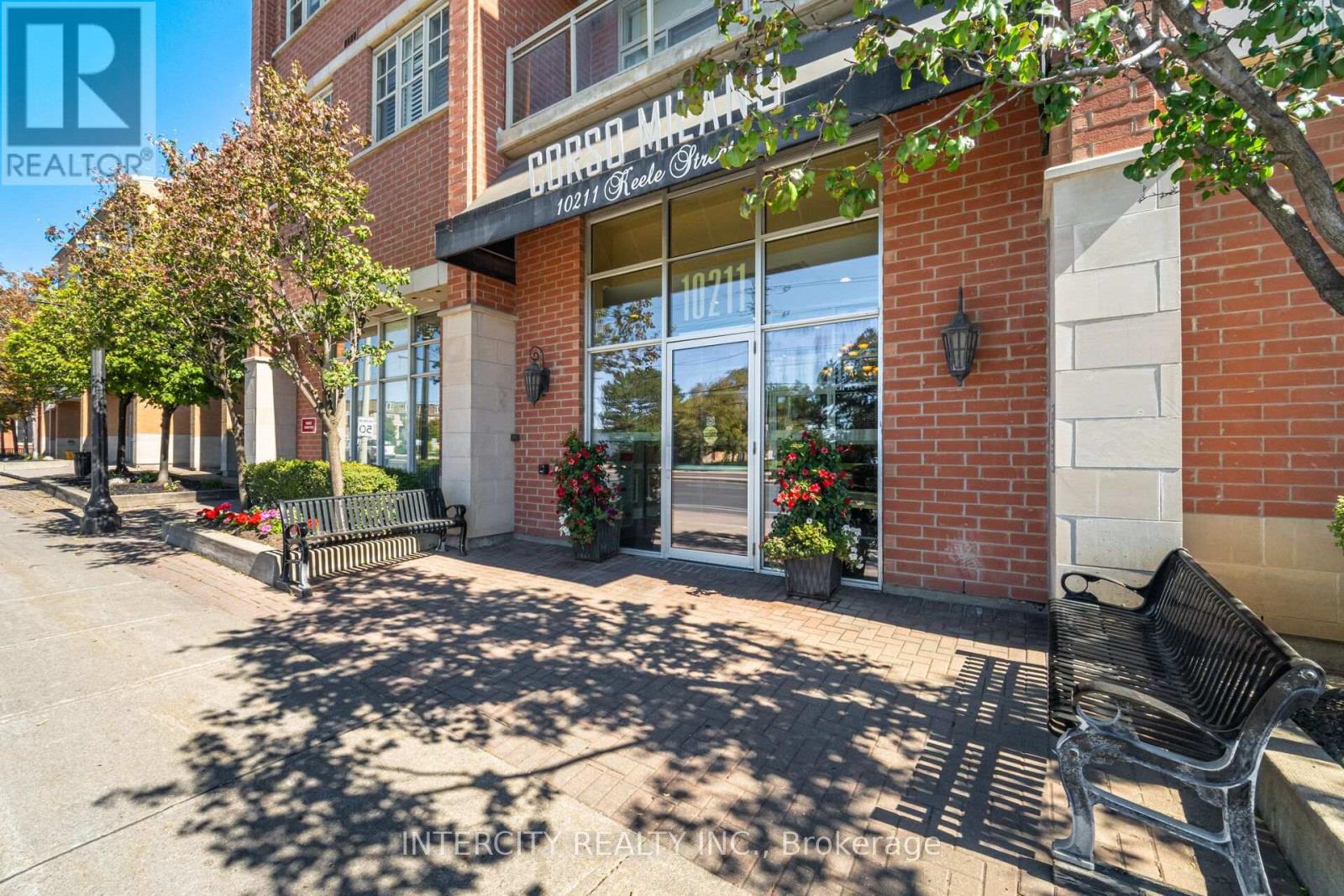 207 - 10211 Keele Street, Vaughan (Maple), Ontario  L6A 3Y9 - Photo 2 - N13828024