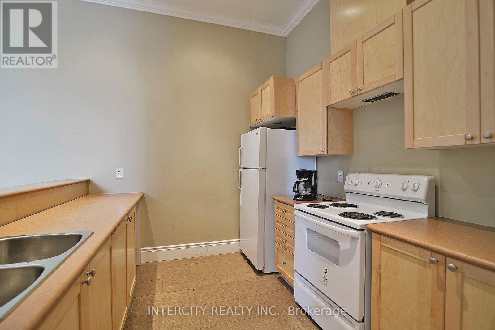 207 - 10211 Keele Street, Vaughan (Maple), Ontario  L6A 3Y9 - Photo 36 - N13828024