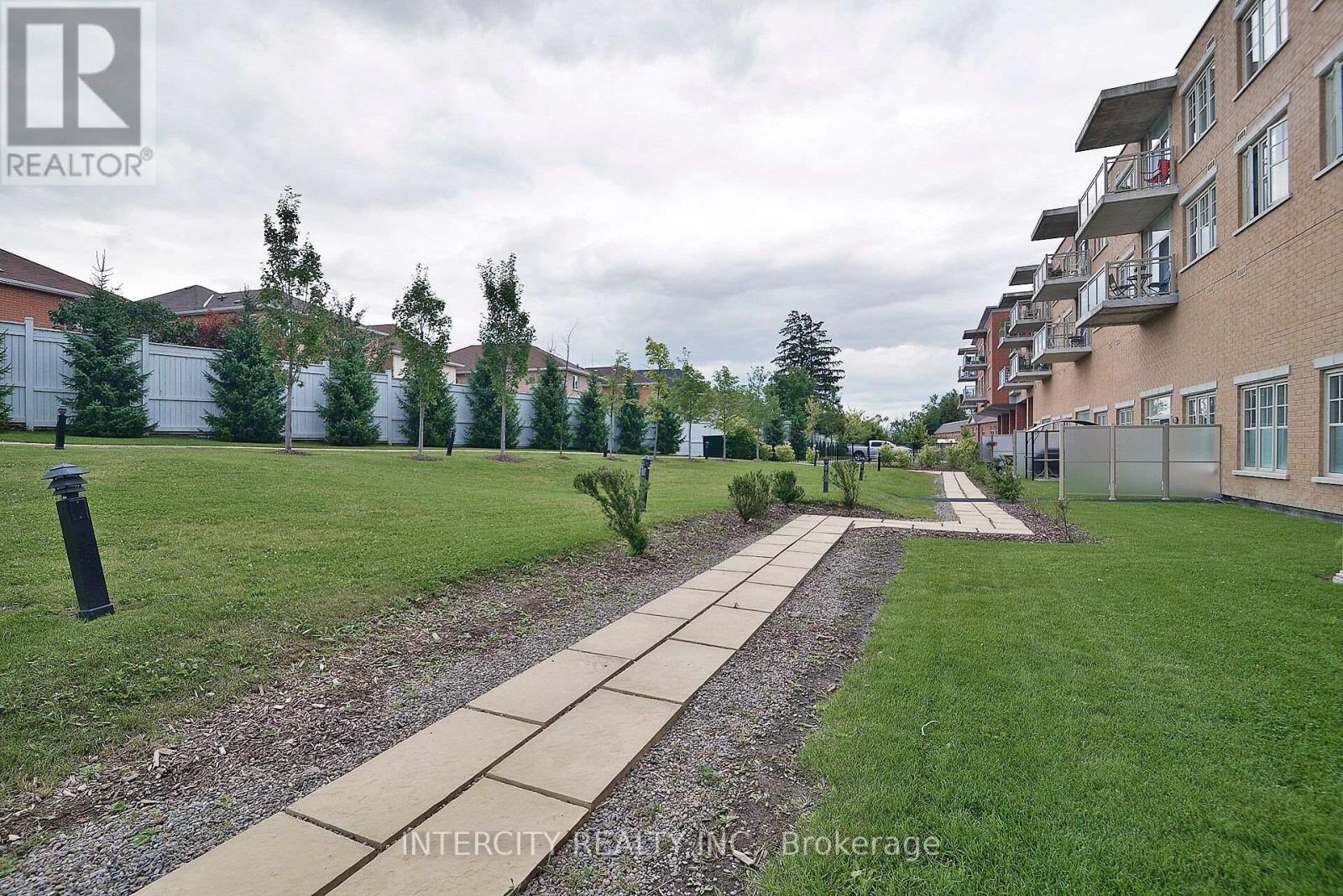 207 - 10211 Keele Street, Vaughan (Maple), Ontario  L6A 3Y9 - Photo 39 - N13828024