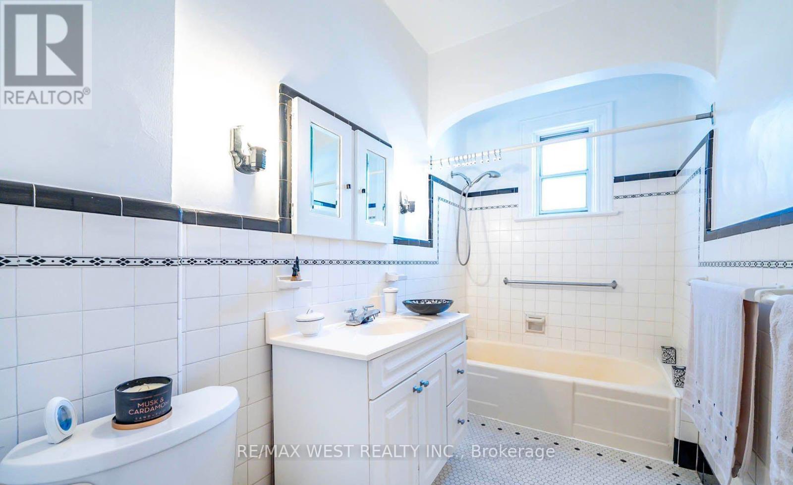 217 Gladstone Avenue, Toronto, Ontario  M6J 3L5 - Photo 25 - C13815770