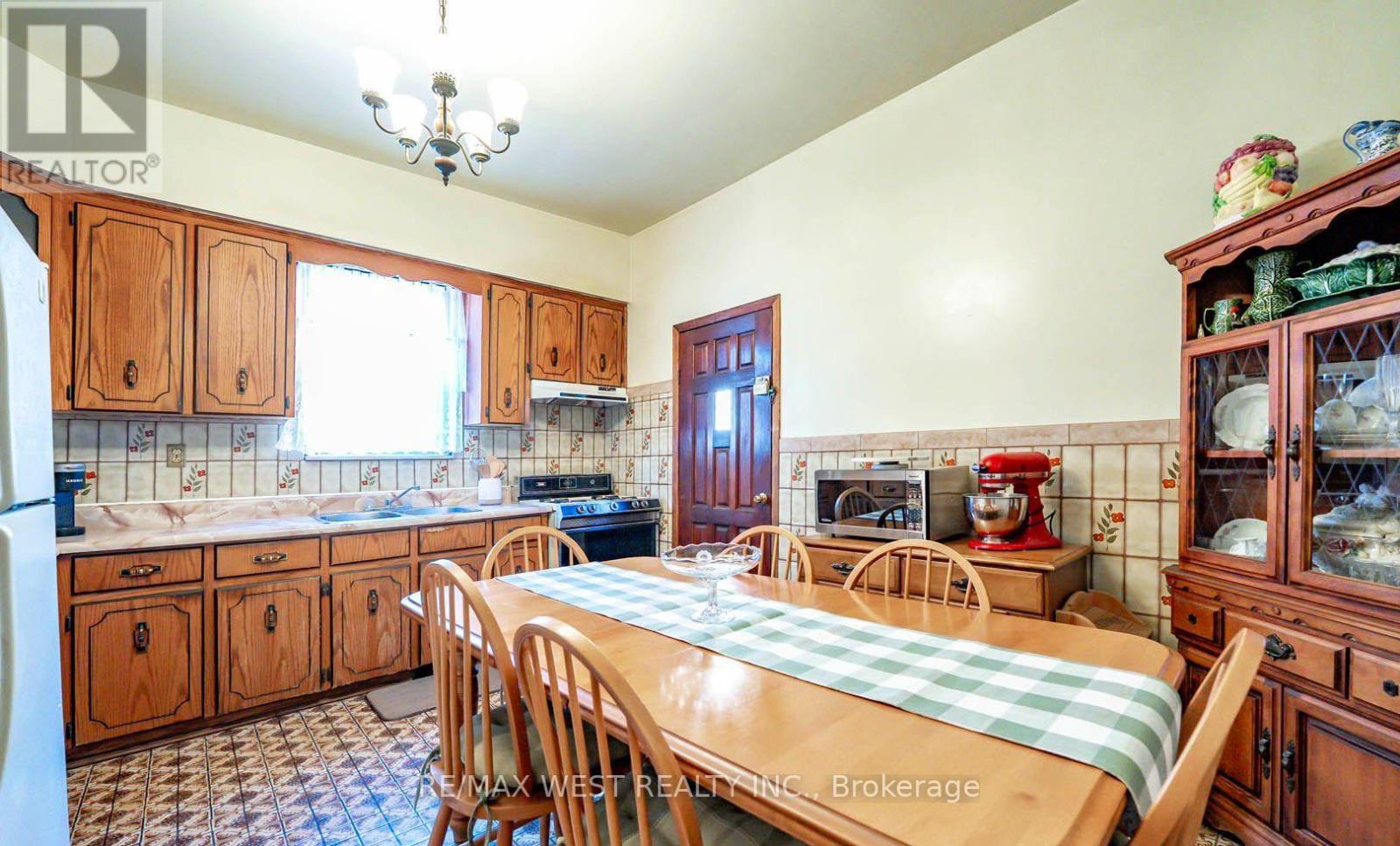 217 Gladstone Avenue, Toronto, Ontario  M6J 3L5 - Photo 9 - C13815770
