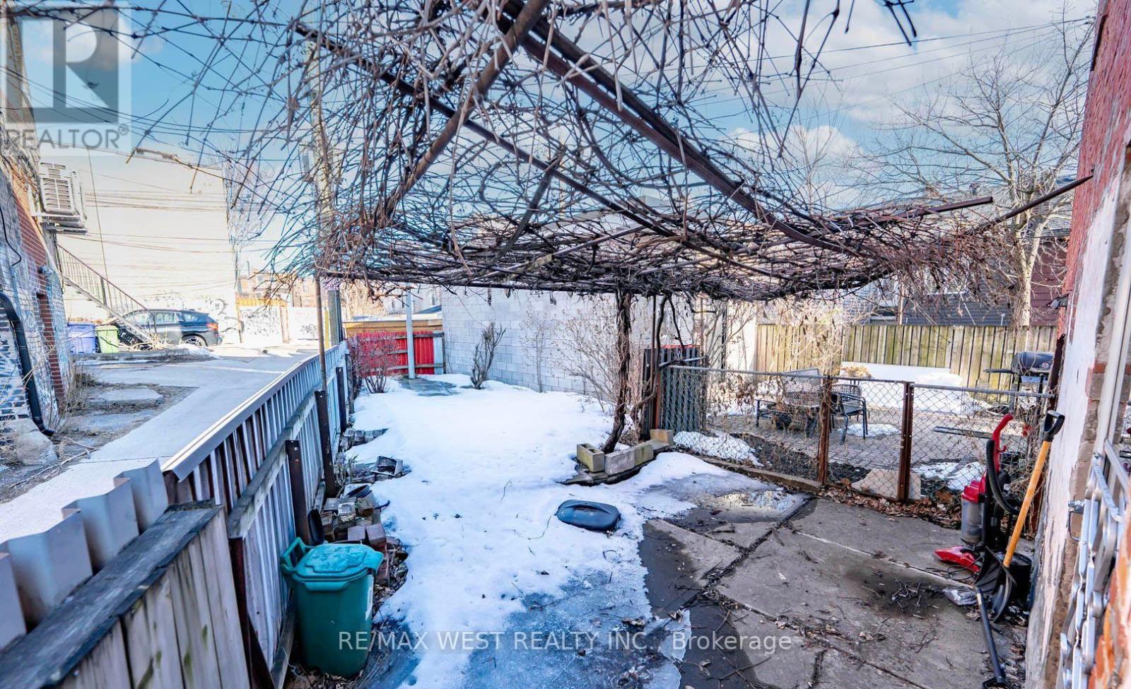 217 Gladstone Avenue, Toronto, Ontario  M6J 3L5 - Photo 36 - C13815770