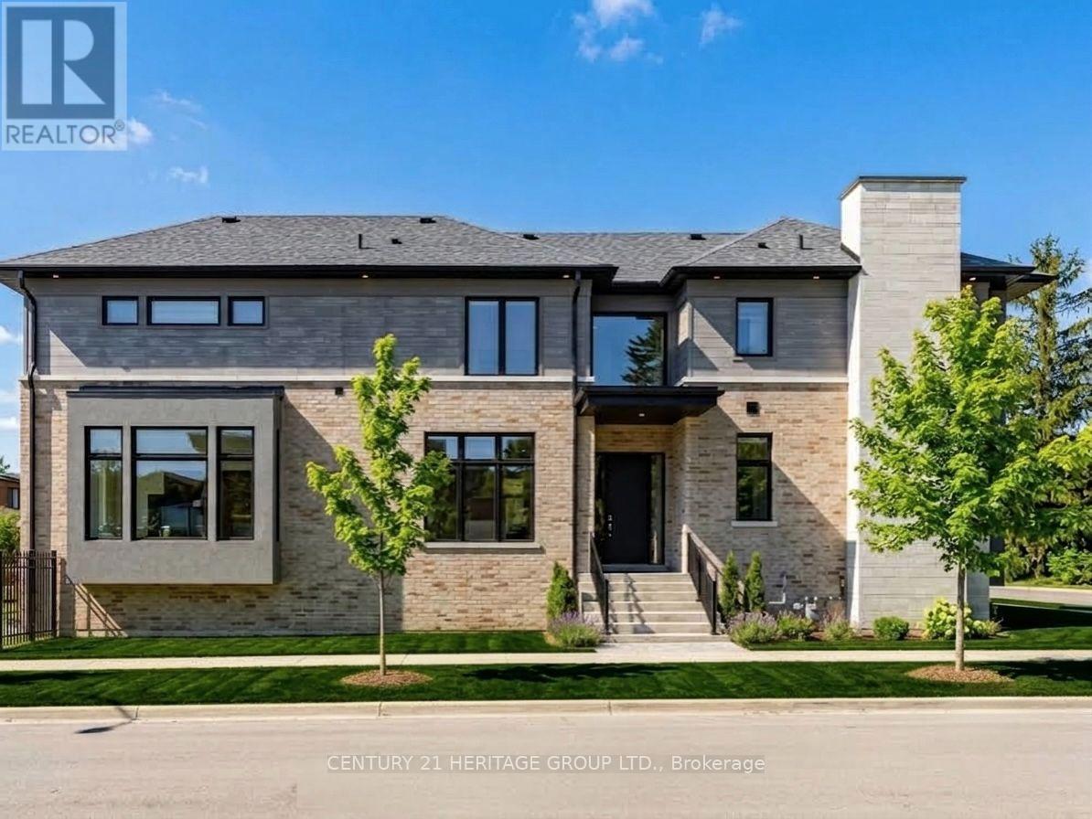 251 OXFORD STREET, Richmond Hill, Ontario