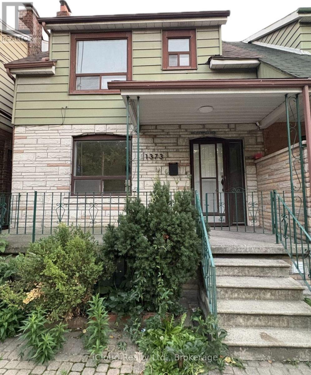 UPPER - 1373 DAVENPORT ROAD, Toronto, Ontario