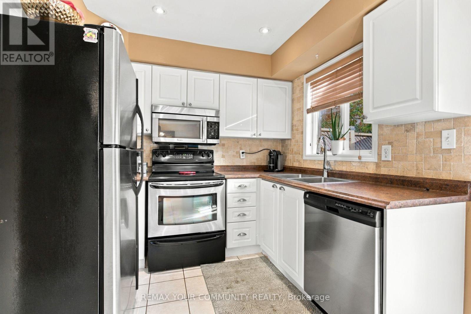 1632 Samuelson Circle, Mississauga, Ontario  L5N 7Z7 - Photo 12 - W13828082