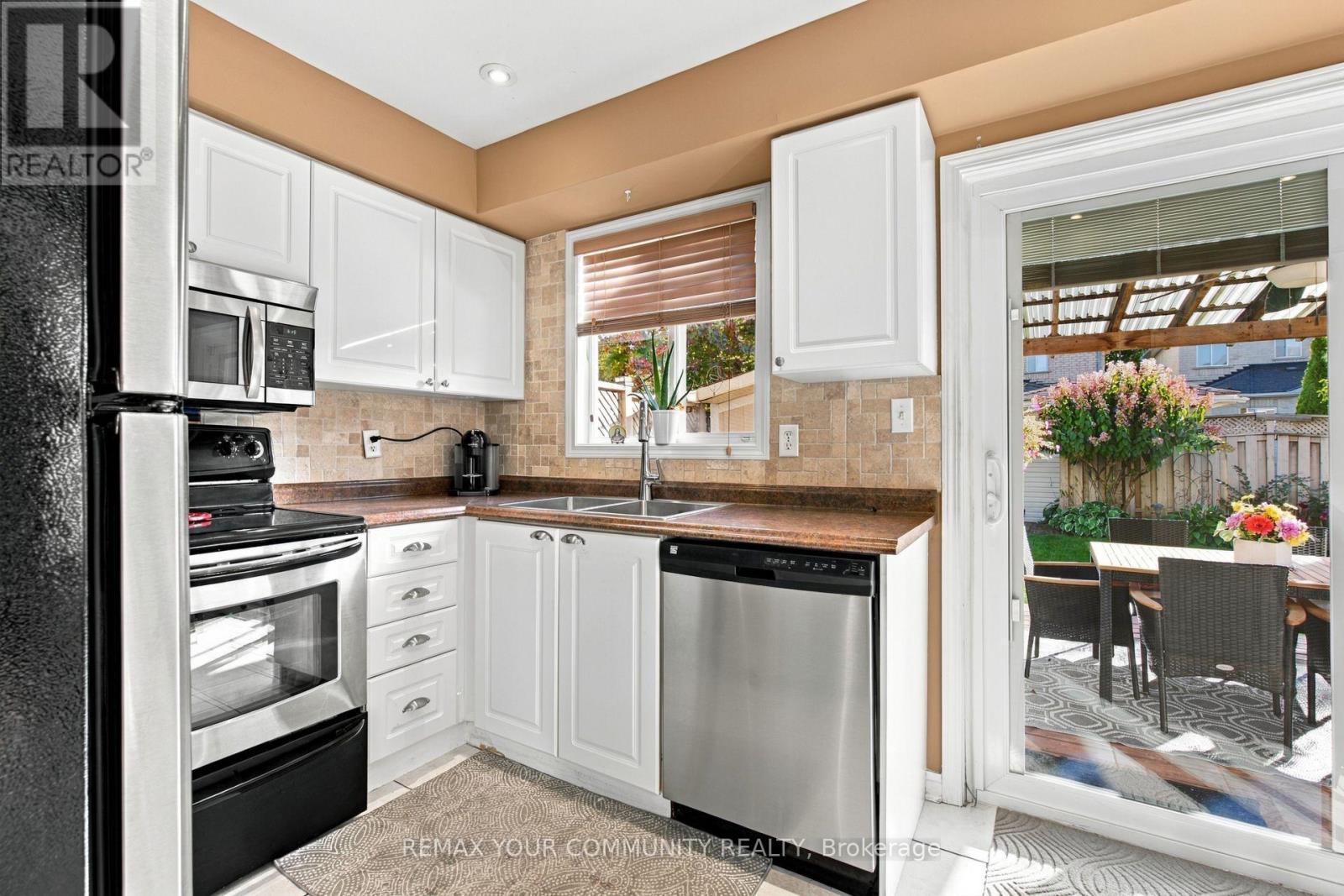 1632 Samuelson Circle, Mississauga, Ontario  L5N 7Z7 - Photo 13 - W13828082