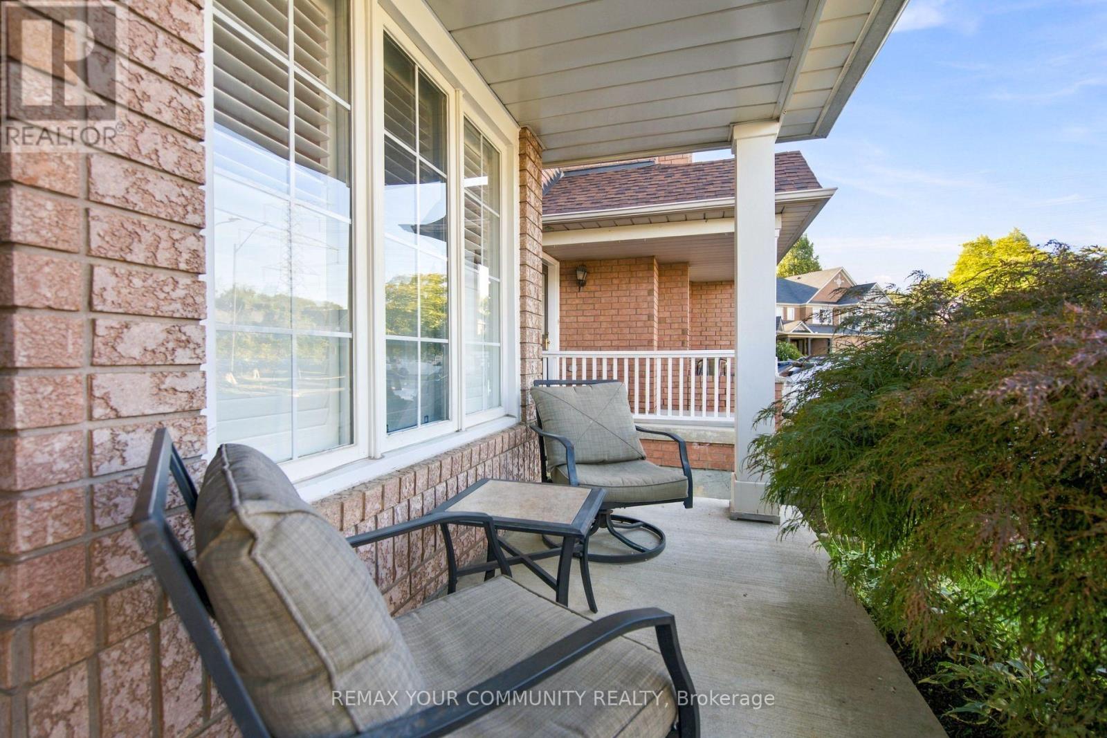 1632 Samuelson Circle, Mississauga, Ontario  L5N 7Z7 - Photo 3 - W13828082