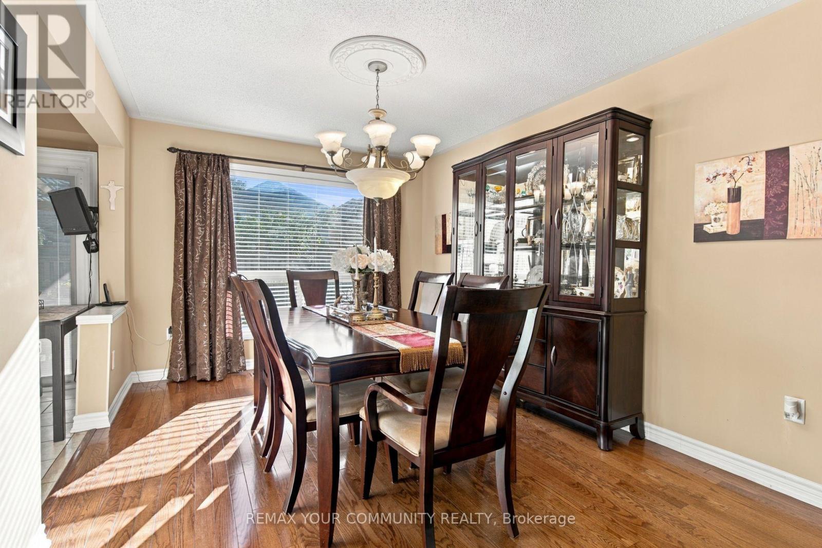 1632 Samuelson Circle, Mississauga, Ontario  L5N 7Z7 - Photo 9 - W13828082