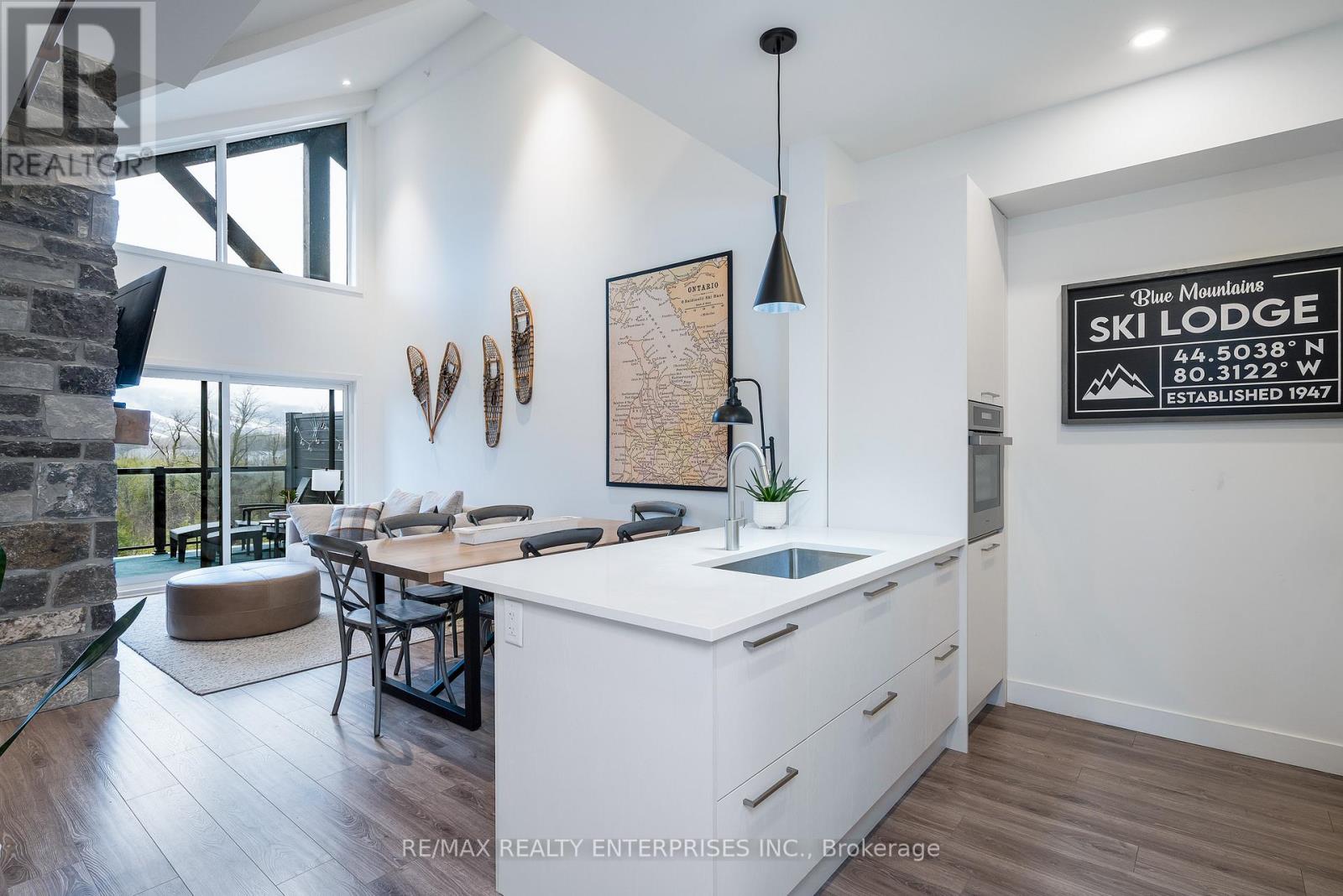 404 - 16 BECKWITH LANE Blue Mountains Ontario Canada L9Y0H2 5