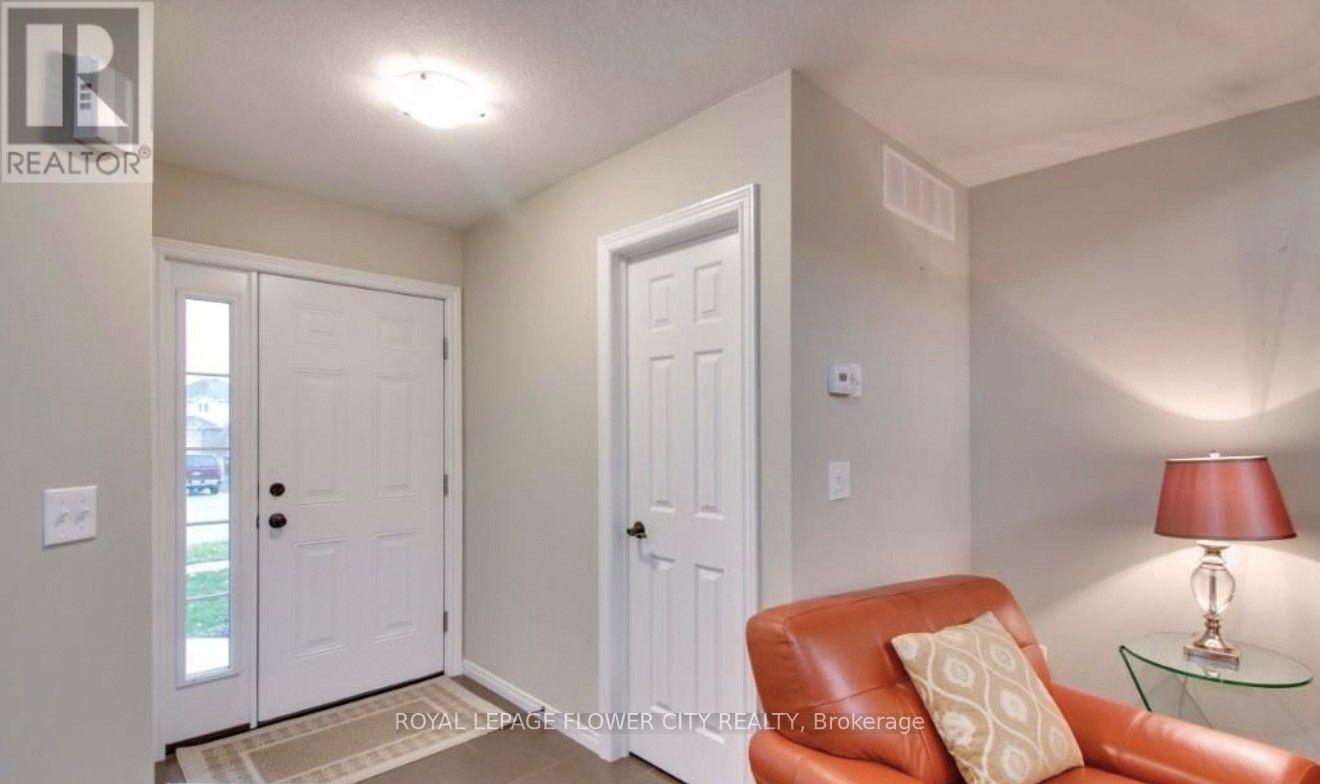 423 Champlain Avenue, Woodstock, Ontario  N4V 0B3 - Photo 2 - X13827972