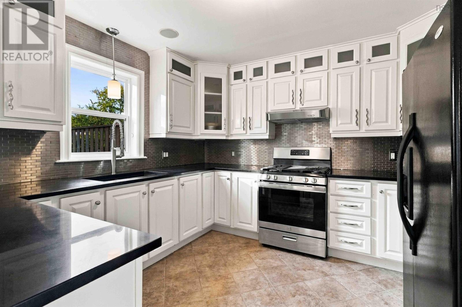 224 Langbrae Drive, Halifax, Nova Scotia  B3S 1J7 - Photo 2 - 202624342