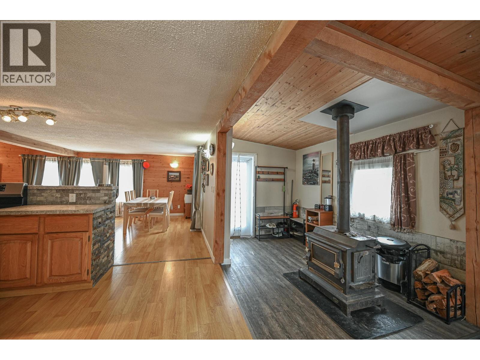 4981 Spruce Avenue, Canal Flats, British Columbia