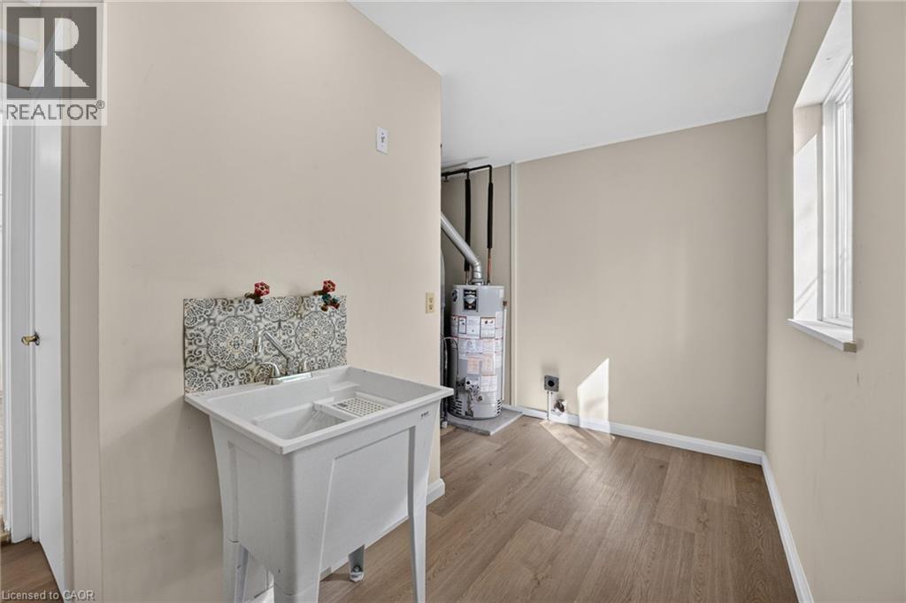 213-215 Maple Street, Dunnville, Ontario  N1A 2G3 - Photo 17 - 40865607