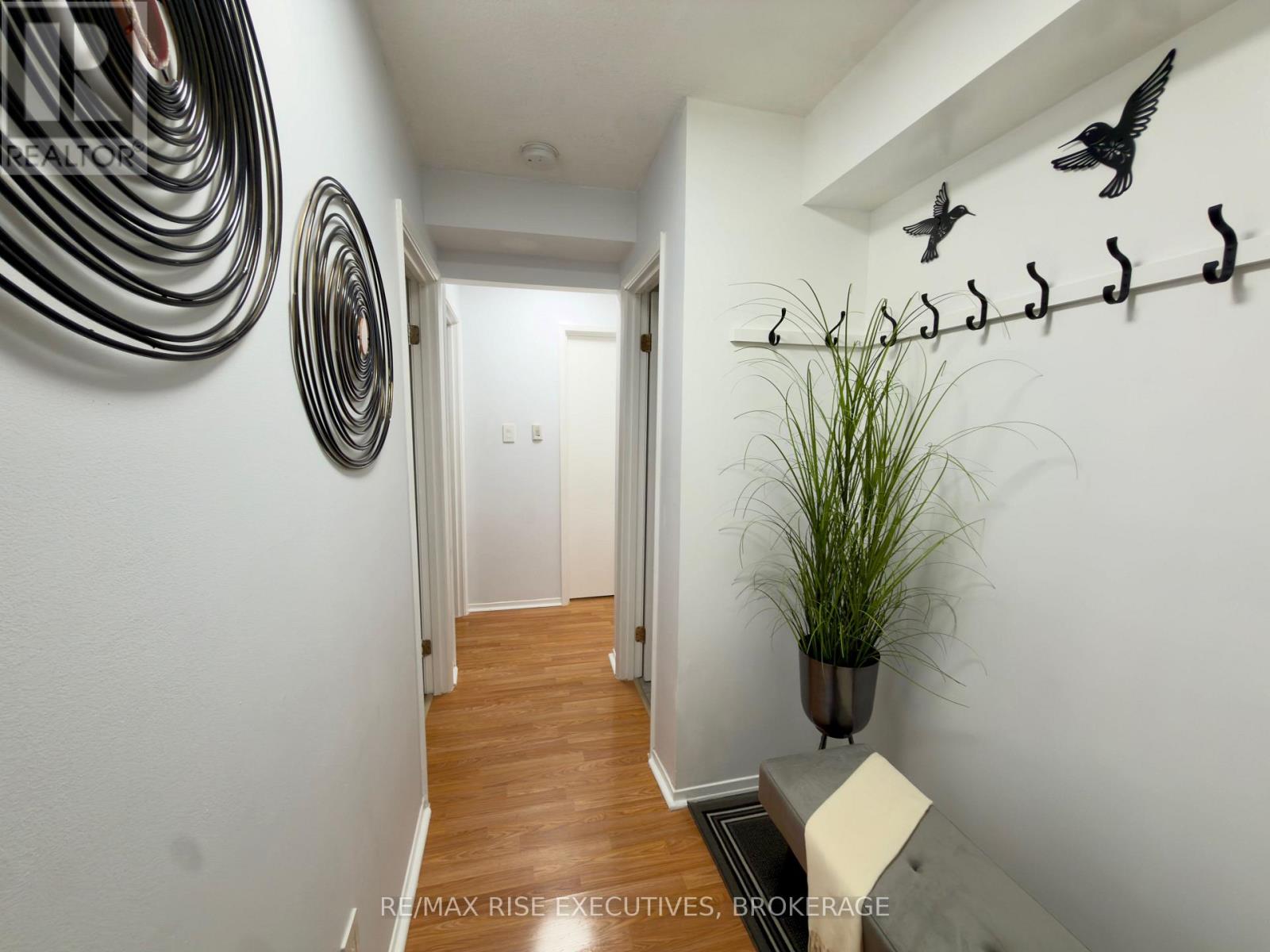 101 - 573 Armstrong Road, Kingston, Ontario K7M 8J8 - Photo 2 - X13741894