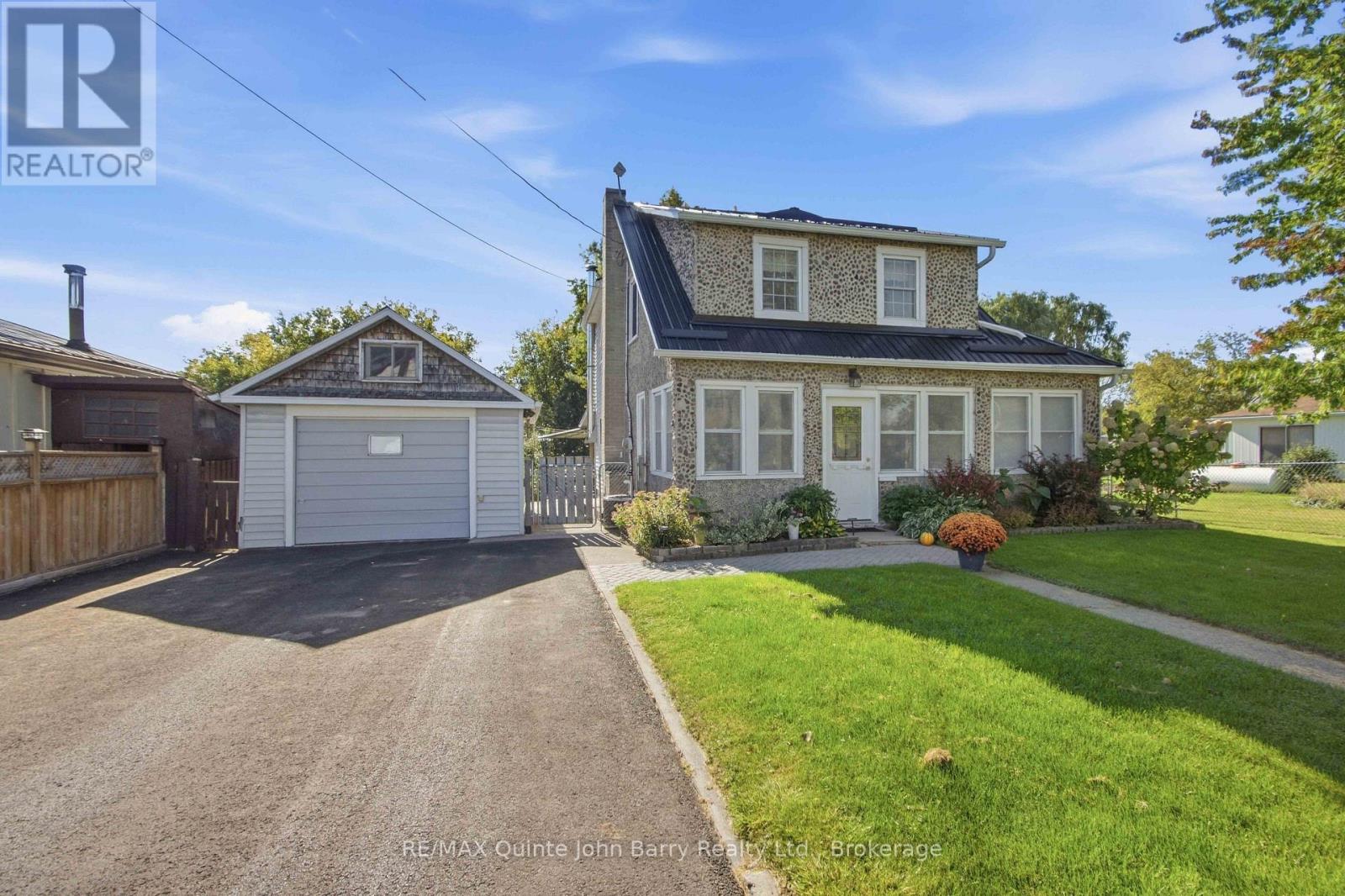 35 QUEEN STREET, Tyendinaga, Ontario