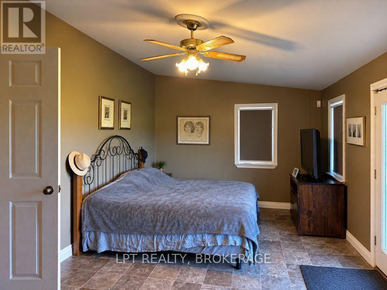 408 Chipmunk Ridge Road, Loyalist, Ontario  K0H 2H0 - Photo 25 - X13828400