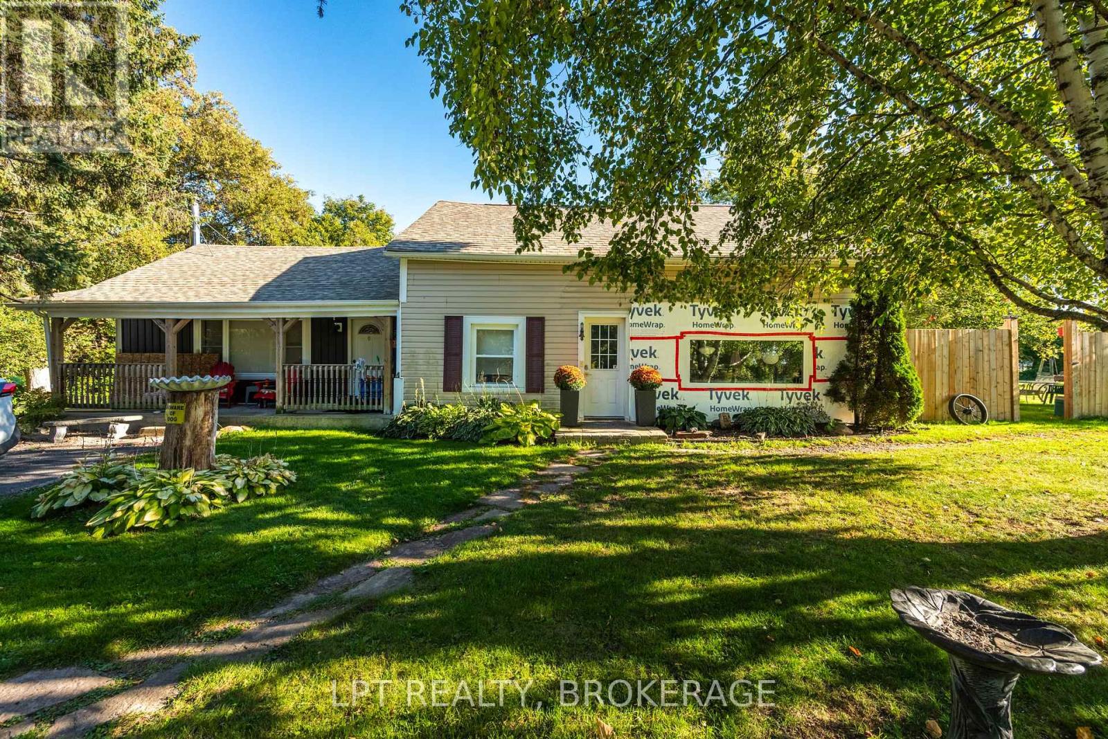 408 Chipmunk Ridge Road, Loyalist, Ontario  K0H 2H0 - Photo 6 - X13828400