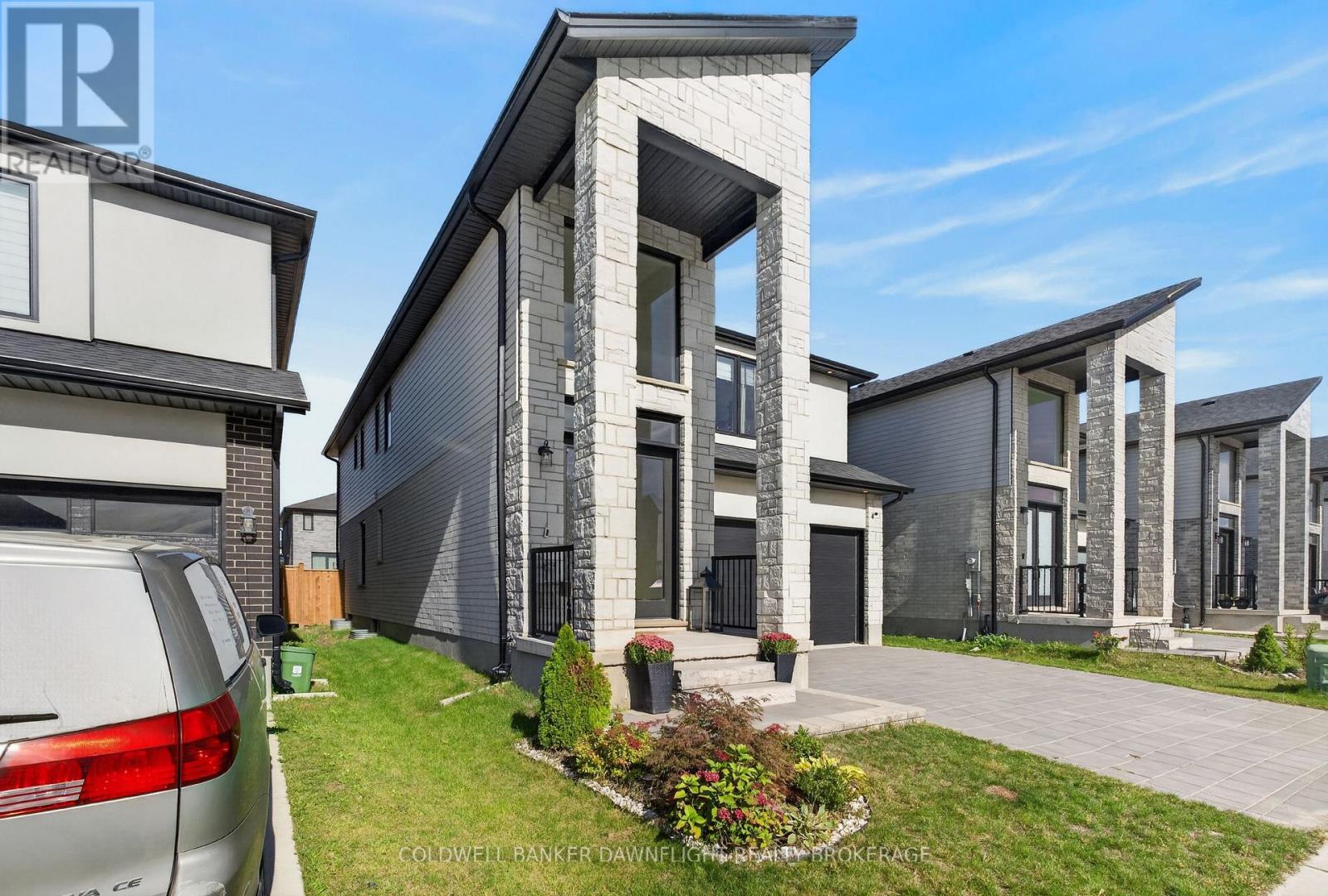 3832 Campbell Street N, London South, Ontario  N6P 0J8 - Photo 2 - X13828216