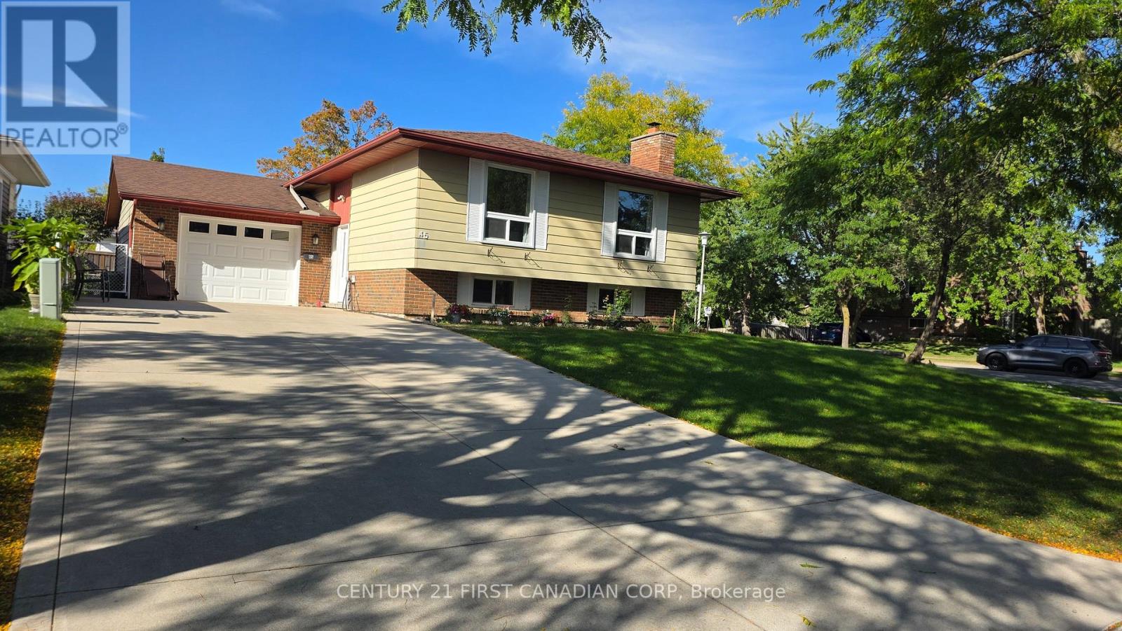 45 Locust Crescent, London South, Ontario  N6K 2K1 - Photo 1 - X13828376