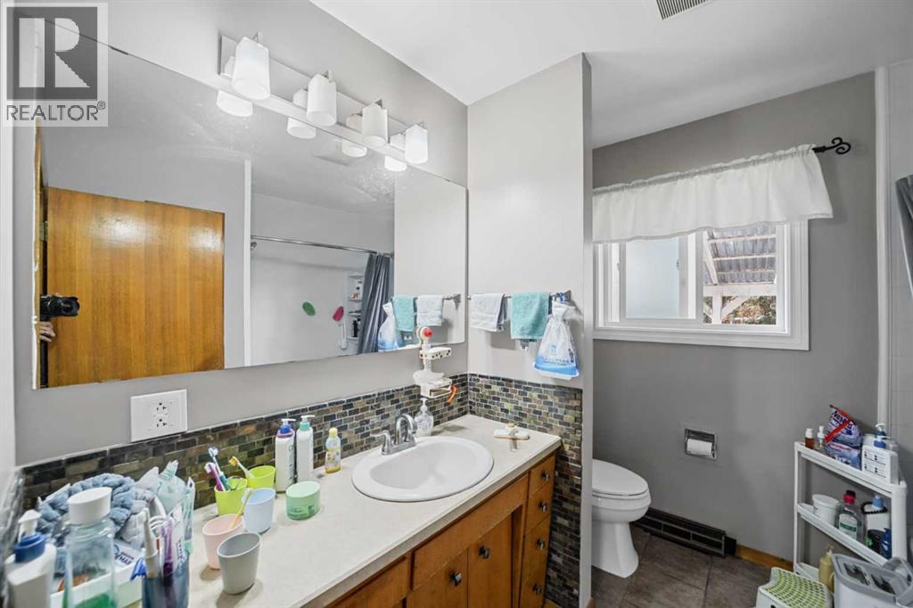 5313 50 Street, Olds, Alberta  T4H 1H6 - Photo 12 - A2346881