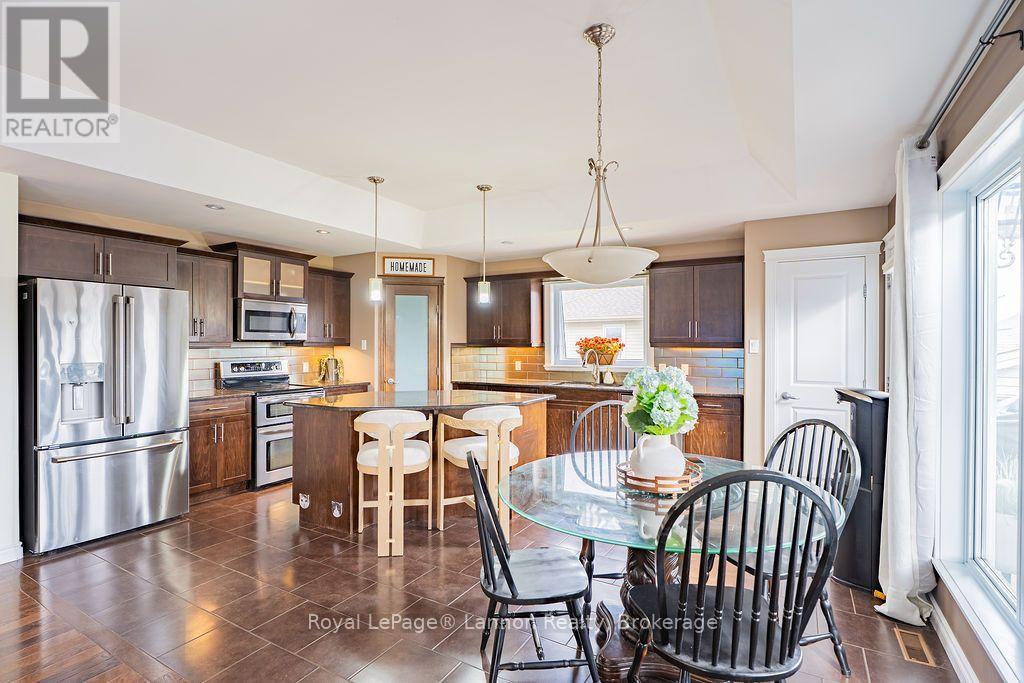 696 Weiler Boulevard, Thunder Bay, Ontario  P7C 0A7 - Photo 10 - X13828206