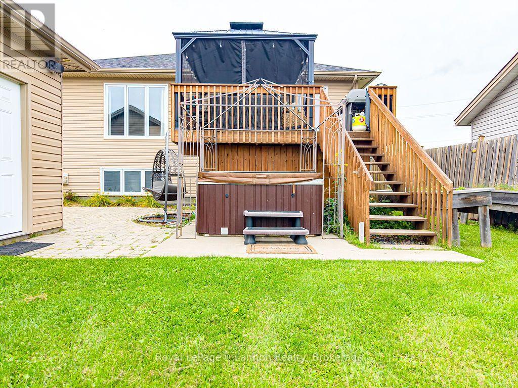 696 Weiler Boulevard, Thunder Bay, Ontario  P7C 0A7 - Photo 37 - X13828206