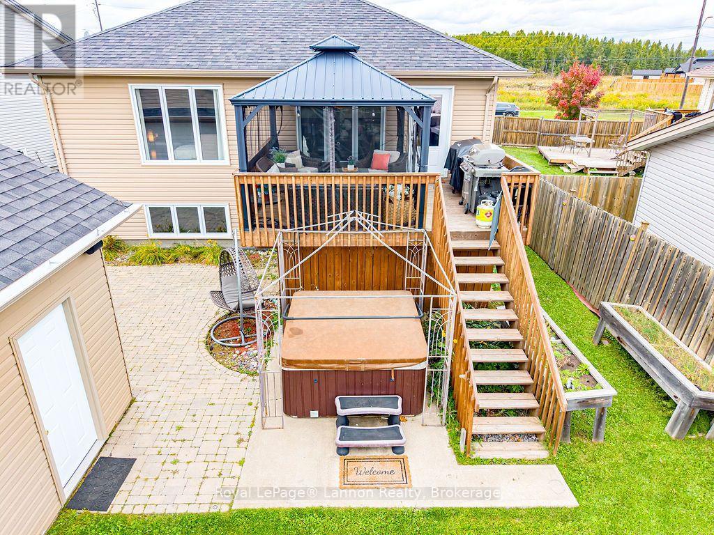 696 Weiler Boulevard, Thunder Bay, Ontario  P7C 0A7 - Photo 39 - X13828206