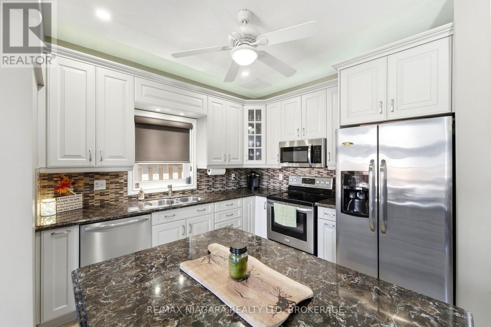 7441 Trinity Court, Niagara Falls (Mt. Carmel), Ontario  L2H 3A6 - Photo 11 - X13828128