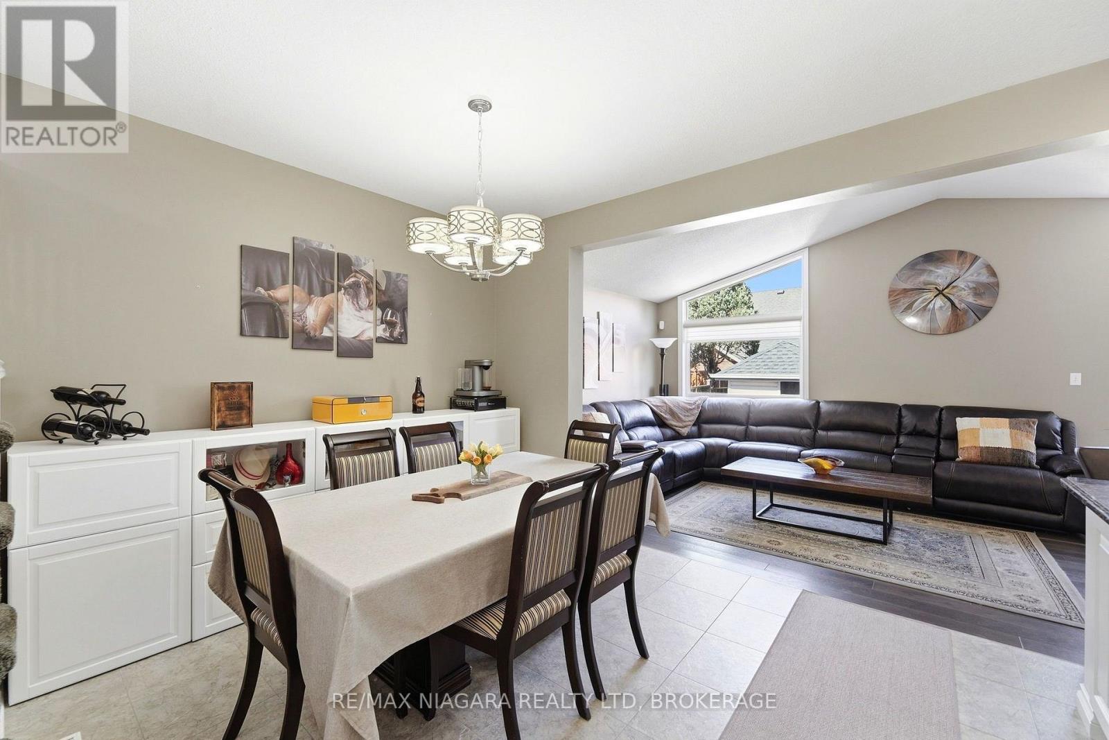 7441 Trinity Court, Niagara Falls (Mt. Carmel), Ontario  L2H 3A6 - Photo 13 - X13828128