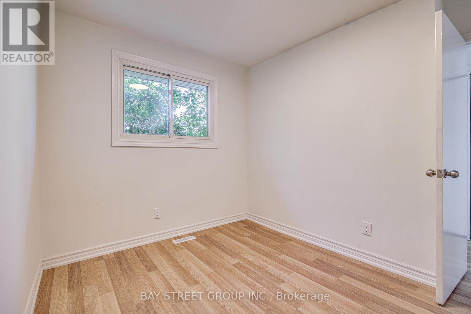 110 St. David's Road, St. Catharines (Burleigh Hill), Ontario  L2T 1P9 - Photo 14 - X13828242