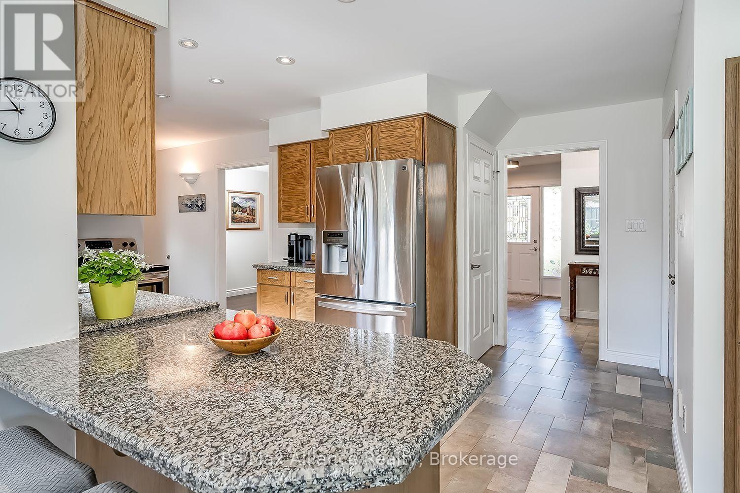 31 Meander Close, Hamilton, Ontario  L0R 1H1 - Photo 12 - X13828364