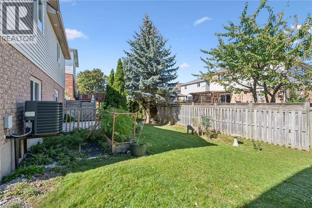148 Clairfields Drive W, Guelph, Ontario  N1G 5A3 - Photo 39 - 40865714