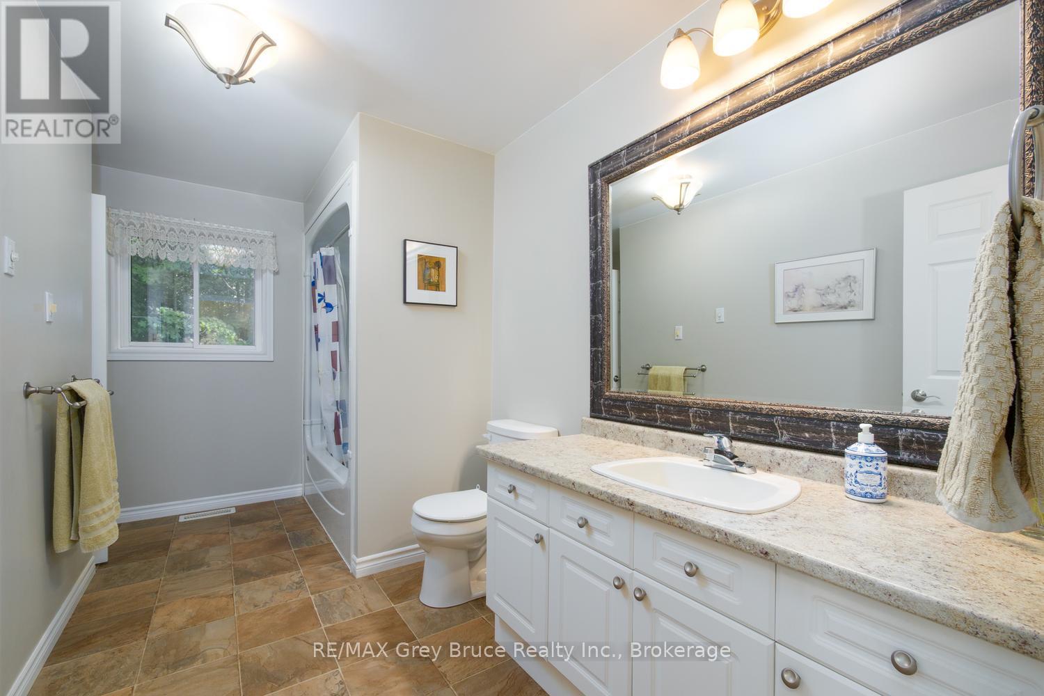 135 North Diagonal, South Bruce Peninsula, Ontario  N0H 2T0 - Photo 16 - X13828126
